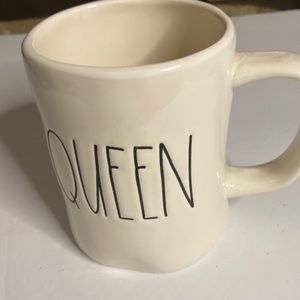 Rae Dunn queen logo mug
